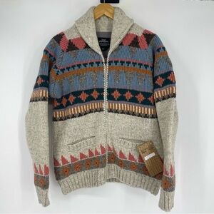 Lost Horizons wool knit handmade Nepal cardigan sweater